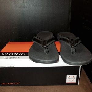 Vionic 44 Tide ll Flip Flops